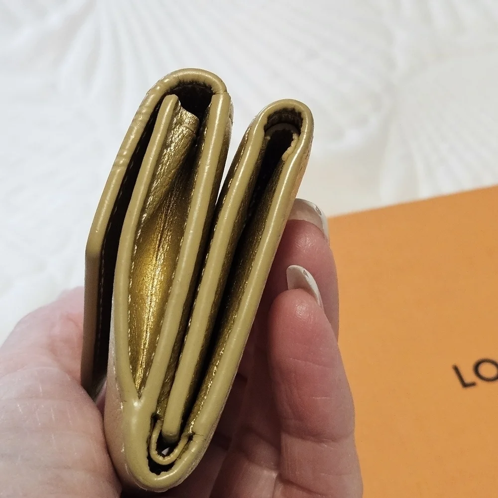 LOUIS VUITTON Portefeuille lock mini Compact Wallet Trifold Leather